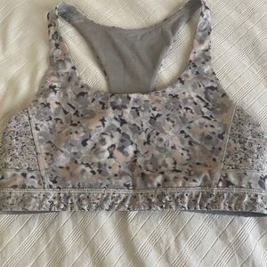 Lulu lemon sports bra